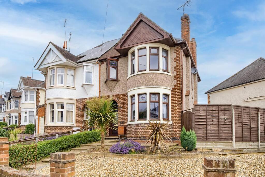 Low Rate - Coventry For 3 Bedroom House With Garden, Free Netflix And Unlimited Wi-Fi - Driveway Parking - Agc Extérieur photo