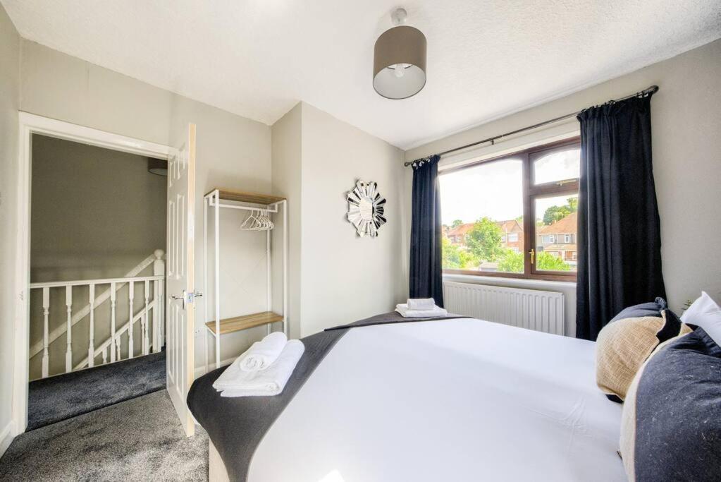 Low Rate - Coventry For 3 Bedroom House With Garden, Free Netflix And Unlimited Wi-Fi - Driveway Parking - Agc Extérieur photo